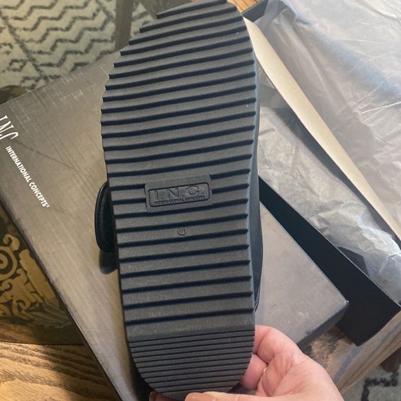 NIB I.N.C. International Levine Mens Black Velcro Slide On Sandal. Pool Walking - Picture 7 of 10